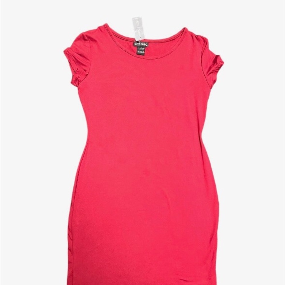 Maroon (looks pink in pic) stretchy dress Size M